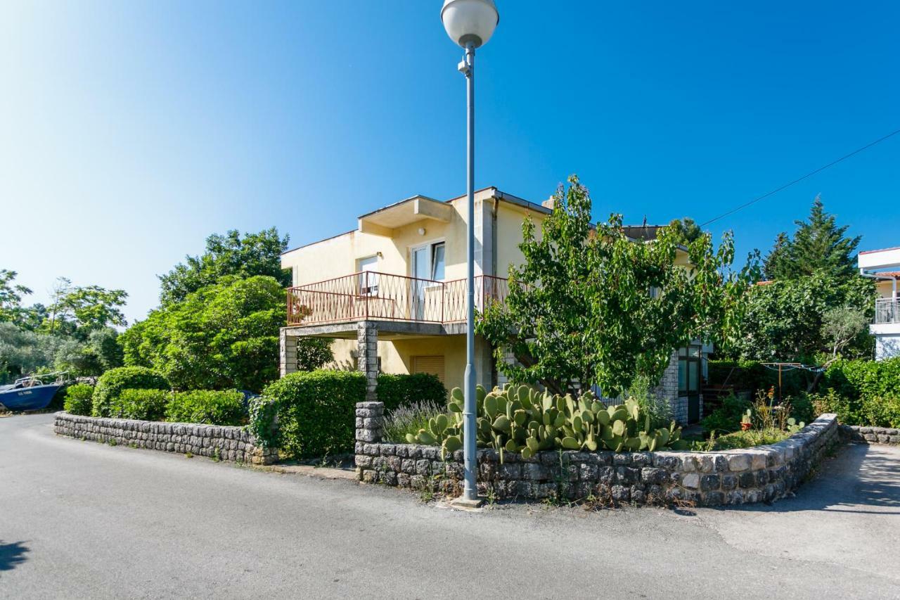 Apartman Jezevac Krk Town Zewnętrze zdjęcie