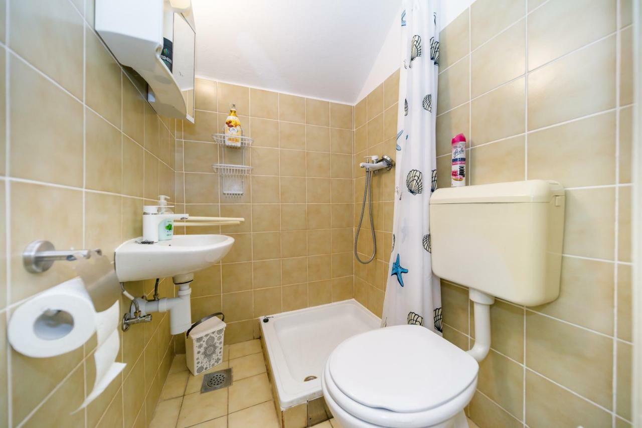 Apartman Jezevac Krk Town Zewnętrze zdjęcie